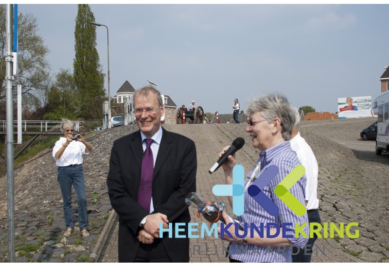 17-4-2011 Opening Camperplaats kade Tolkamer (38)